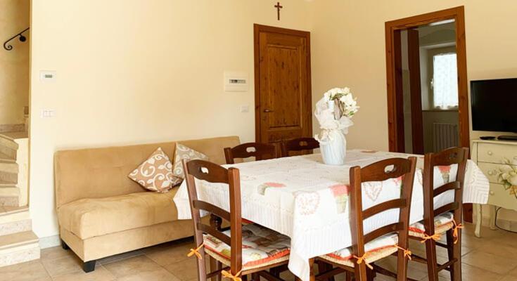 Appartement La Collina à Monsampietro Morico Chambre photo